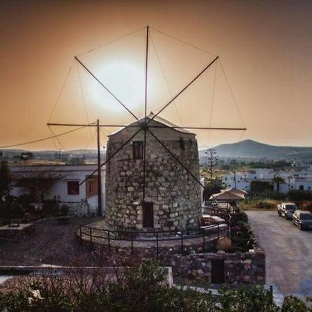 Апартаменты The Windmill Адамас Экстерьер фото